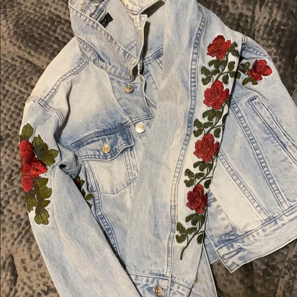 Jean jacket - Picture 2 of 3
